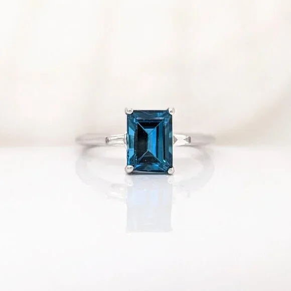 2.4cts London Blue Topaz Ring in Solid 14K Gold with Natural Diamond Accents - Picture 3 of 8
